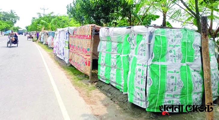সাহায্য নয়, জলাবদ্ধ এলাকার মানুষের চাওয়া সমস্যার স্থায়ী সমাধান