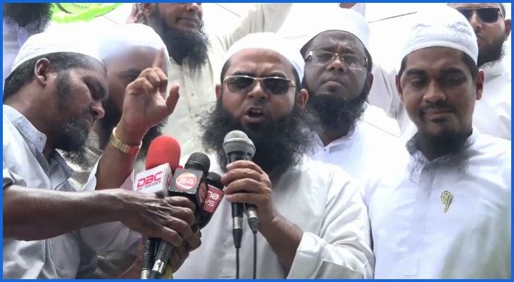 পাথর মেরে যারা মানুষ হত্যা করে তাদের বিরুদ্ধে আন্দোলন গড়ে তুলতে হবে: তসলিম
