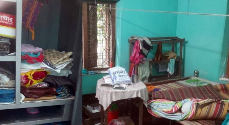 সাতক্ষীরায় গ্রিলের তালা ভেঙে ৫০লাখ টাকার মালামাল চুরি