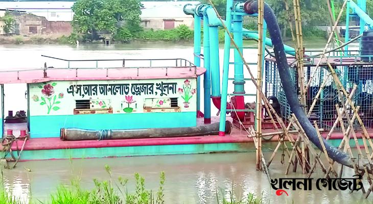 পাঁচ শ্রমিক নেতা টাকা নেওয়ায় অসন্তোষ : কার্যক্রম বন্ধ