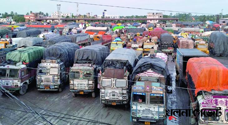 ভোমরা দিয়ে ১৩ দিনে ৩৯ হাজার ২৫৩ মে. টন চাল আমদানি, বাজারে কেজিতে দাম কমেছে ২ টাকা