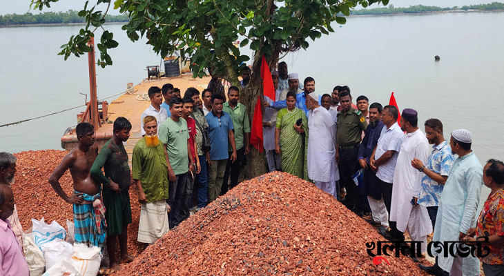 খোলপেটুয়া নদীর অবৈধ দখলদারদের উচ্ছেদ