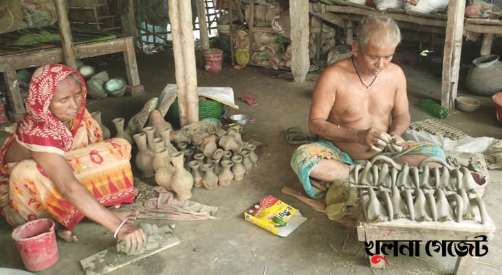 টিকে থাকার লড়াইয়ে খুলনার মৃৎশিল্প