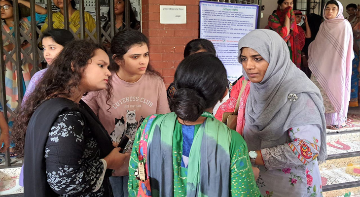 জাকসু নির্বাচন : অনিয়মের অভিযোগে দুই হলে ভোটগ্রহণ বন্ধ