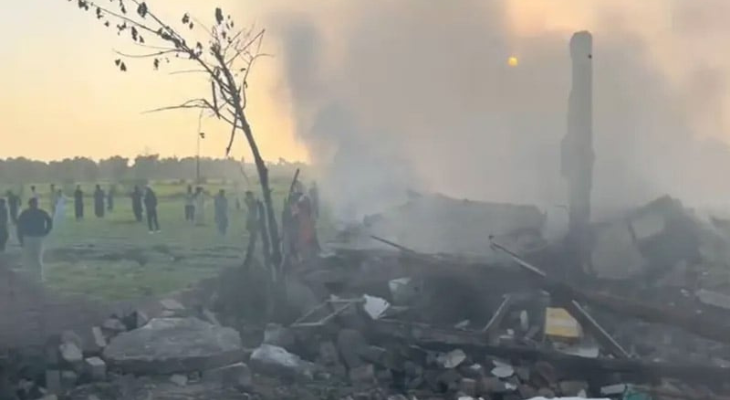 পাকিস্তানে আতশবাজি কারখানায় বিস্ফোরণ, নিহত ৪