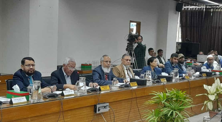 সুন্দর ও নিরপেক্ষ নির্বাচন উপহার দিতে আমরা প্রতিশ্রুতিবদ্ধ : সিইসি