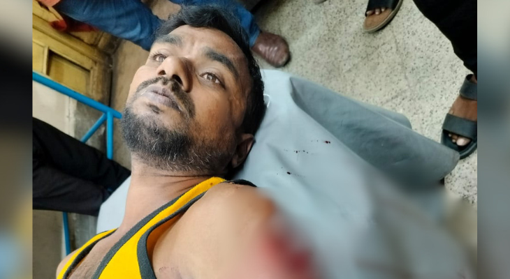 যশোরে ছেলের ছুরিকাঘাতে বাবা জখম