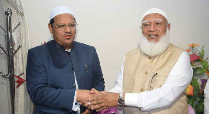 ডা. শফিকুর রহমানকে চরমোনাই পীরের শুভেচ্ছা