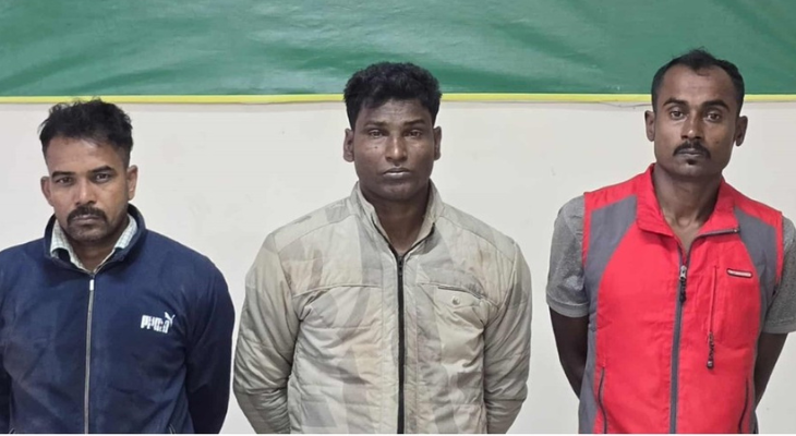 শ্যামনগরে দুই সহযোগীসহ সন্ত্রাসী আরজ খান গ্রেপ্তার