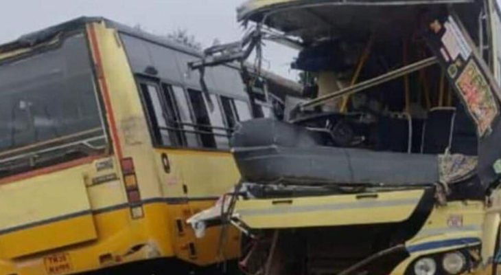 ভারতে দুই বাসের মুখোমুখি সংঘর্ষে ১১ জন নিহত