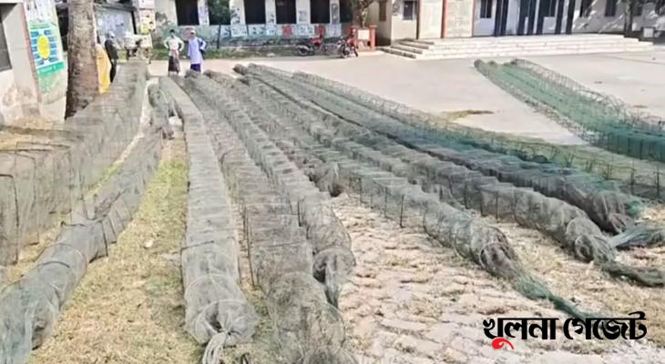 গোপালগঞ্জে নিষিদ্ধ চায়না জাল জব্দ, পুড়িয়ে ধ্বংস