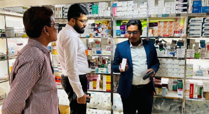 ফিজিশিয়ান স্যাম্পল বিক্রির দায়ে ফার্মেসি মালিককে ১০ হাজার টাকা জরিমানা