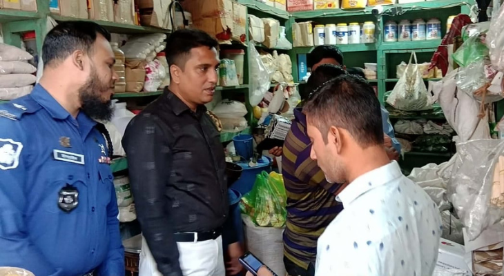 যশোরে ক্ষতিকর খাদ্যপণ্য: দুই প্রতিষ্ঠানে জরিমানা