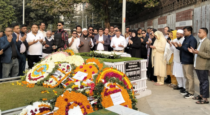 কোকোর কবর জিয়ারত করলেন তারেক রহমান