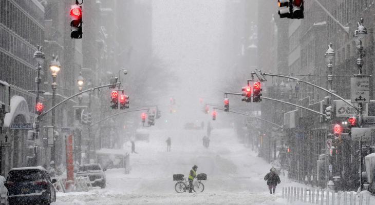 যুক্তরাষ্ট্রে তুষারঝড় ও তীব্র শীতে ১১ জনের প্রাণহানি
