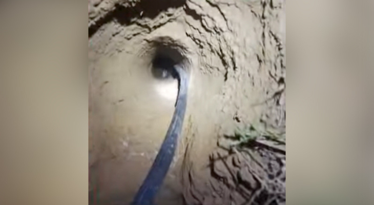 চট্টগ্রামে গভীর নলকূপের গর্তে পড়ে গেল ৩ বছরের শিশু