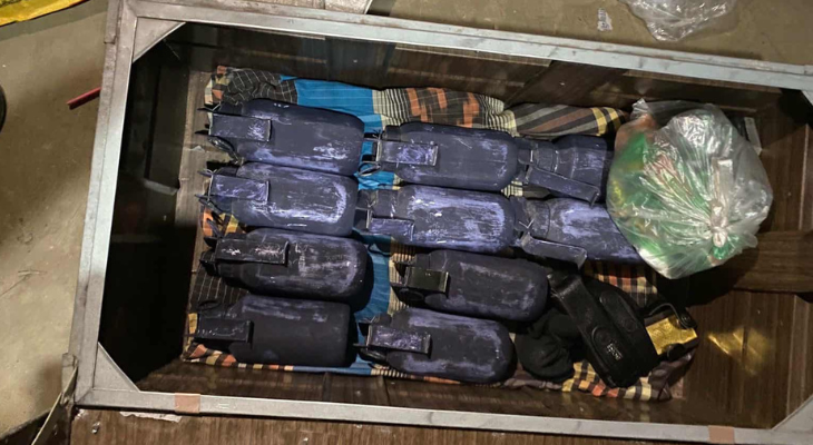 বাঘারপাড়ায় যৌথ বাহিনীর অভিযানে অস্ত্র ও গ্রেনেড উদ্ধার