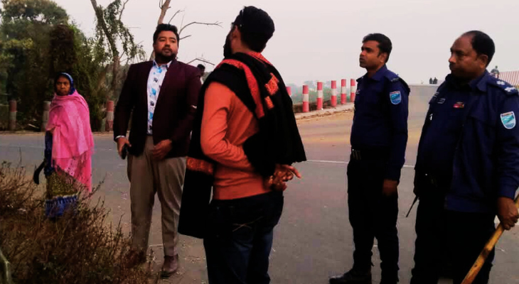 পিভিসি ব্যানার ব্যবহারে গোপালগঞ্জ-২ আসনের প্রার্থীকে জরিমানা