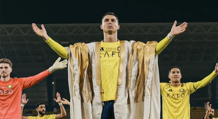 রোনালদোর ইতিহাস গড়া ‘৫০০’, বড় জয়ে শীর্ষে আল নাসর