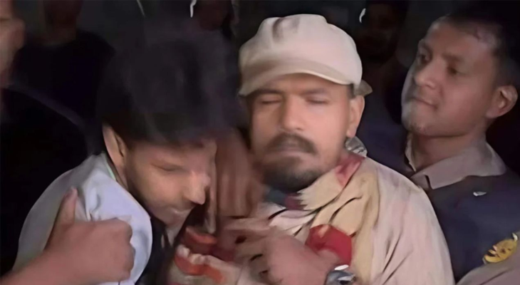 সোহরাওয়ার্দী উদ্যানে অভিযানে মারধর : চার পুলিশ সদস্য প্রত্যাহার