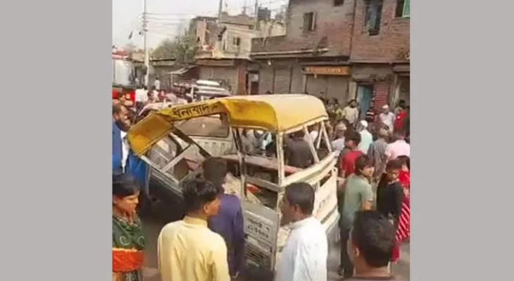 যাত্রাবাড়ীতে বাসের ধাক্কায় লেগুনার দুই যাত্রী নিহত