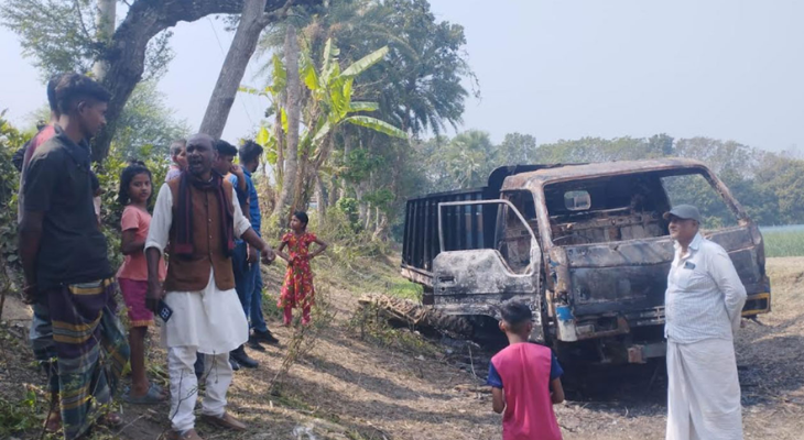 গরু চুরি করতে এসে ট্রাক ফেলে পালালো চোর