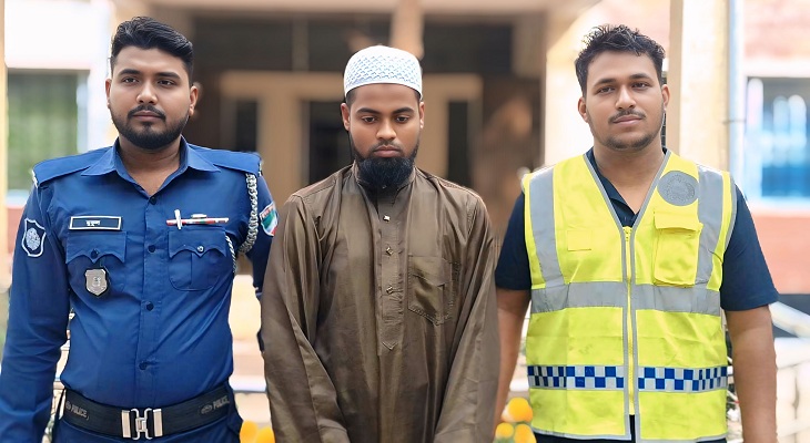 নড়াইলে নারীর ছবি ব্যবহার করে ভুয়া ফেসবুক আইডি, প্রকল্পকর্মী গ্রেপ্তার