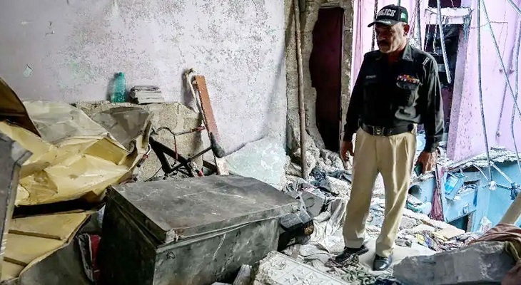 পাকিস্তানে বিস্ফোরণের জেরে ভবনধস, নিহত অন্তত ১৬