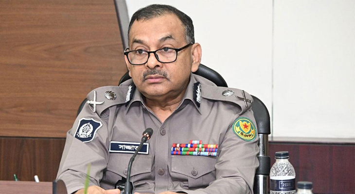 পদত্যাগ করলেন ডিএমপি কমিশনার সাজ্জাত আলী