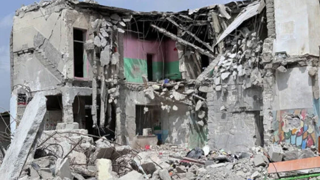 ইরানে প্রাথমিক বিদ্যালয়ে হামলা : পেন্টাগনের কাছে জবাব চান ডেমোক্র্যাটরা