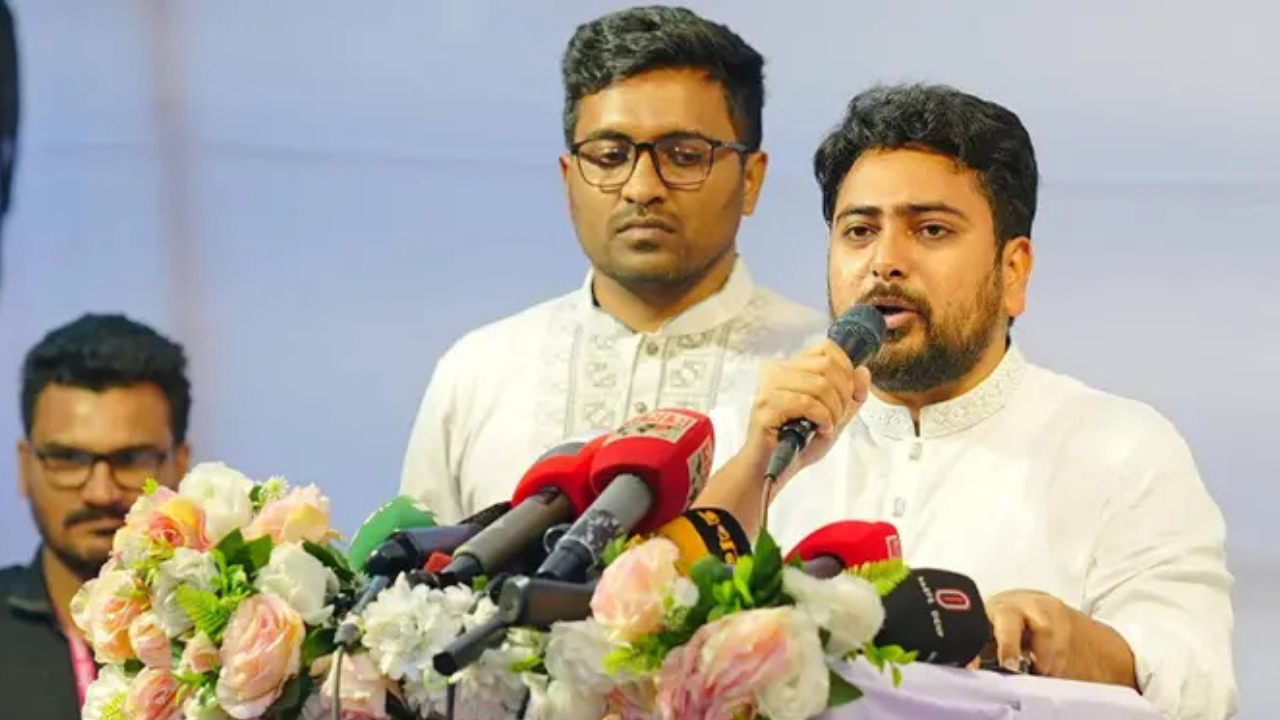 রাষ্ট্রপতি শপথ ভঙ্গ করেছেন, তাকে অপসারণ করে বিচার করতে হবে: নাহিদ