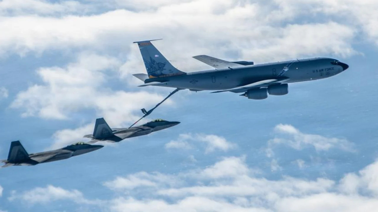 ইরাকে বিধ্বস্ত মার্কিন বিমানের ৬ ক্রুই নিহত