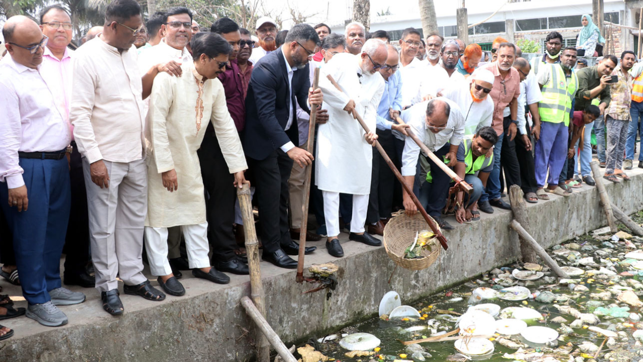 খুলনায় ডেঙ্গু ও চিকুনগুনিয়া প্রতিরোধে কেসিসির ক্র্যাশ প্রোগ্রাম শুরু