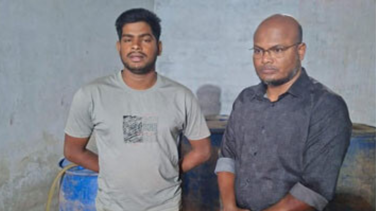 কালিগঞ্জে অবৈধ তেল মজুতের দায়ে দুই ব্যবসায়ীকে জরিমানা ও তেল জব্দ