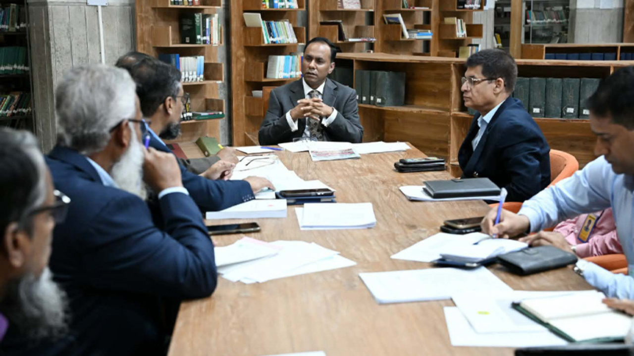 বস্তুনিষ্ঠ তথ্য পরিবেশনে সংসদ গ্রন্থাগারের ভূমিকা গুরুত্বপূর্ণ: ডেপুটি স্পিকার