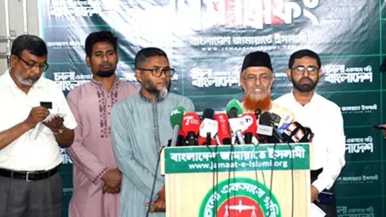 স্থানীয় সরকার প্রশাসনে দলীয় প্রশাসক নিয়োগ জুলাই স্পিরিটের অবজ্ঞার শামিল