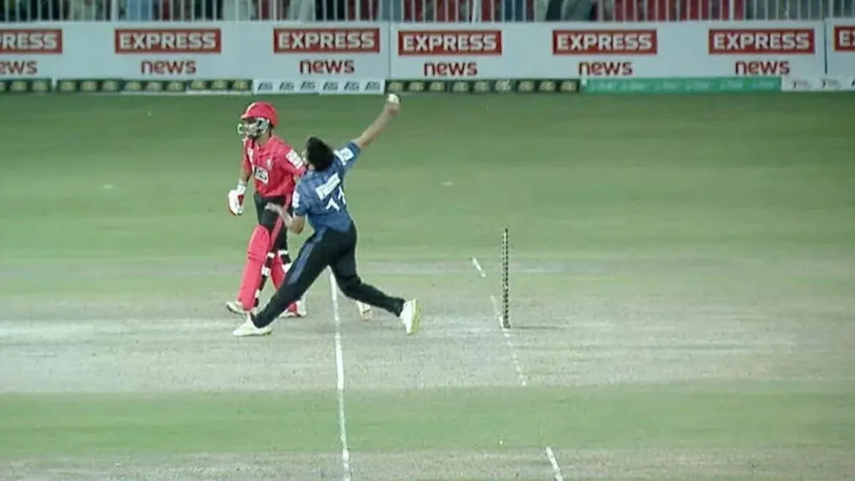 ইতিহাসের দীর্ঘতম নো বল— আমিরকে ছাড়িয়ে গেলেন আরেক পাকিস্তানি!