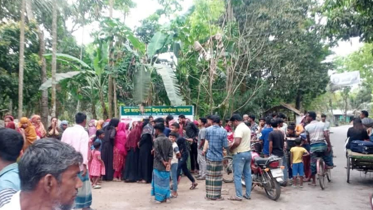 মাছ ধরতে গিয়ে পুকুরে মিলল নবজাতকের বস্তবন্দি মরদেহ