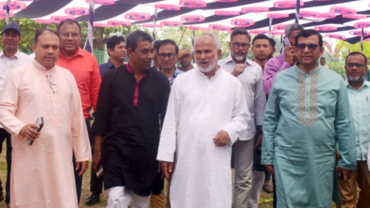 খুলনায় ঈদ জামাতের প্রস্তুতি পরিদর্শন