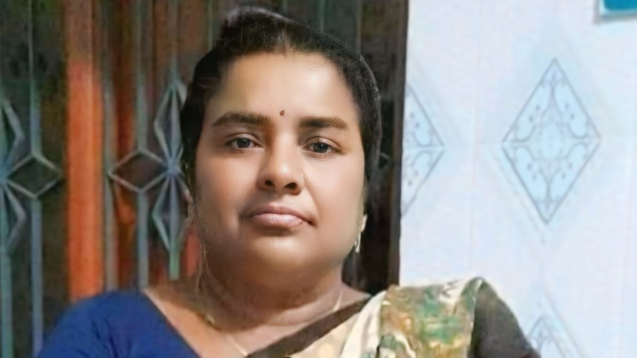 পাইকগাছায় ৫ দিনেও পুলিশ কর্মকর্তার মা খুনের ক্লু উদ্ধার হয়নি!