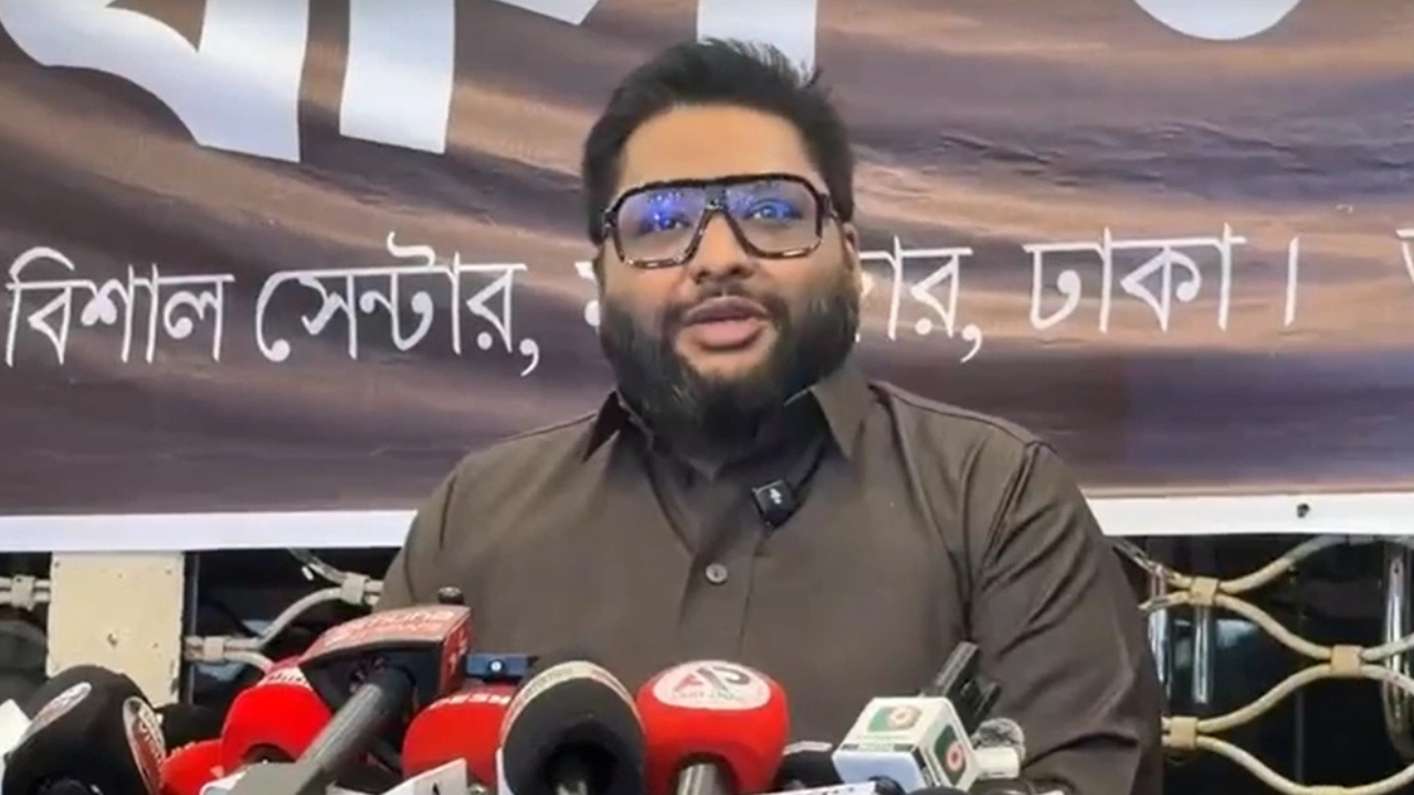 সিন্ডিকেটের নির্যাতনে ব্যবসা বন্ধ করে বিদেশ চলে যাচ্ছেন নবীন পাঞ্জাবির মালিক