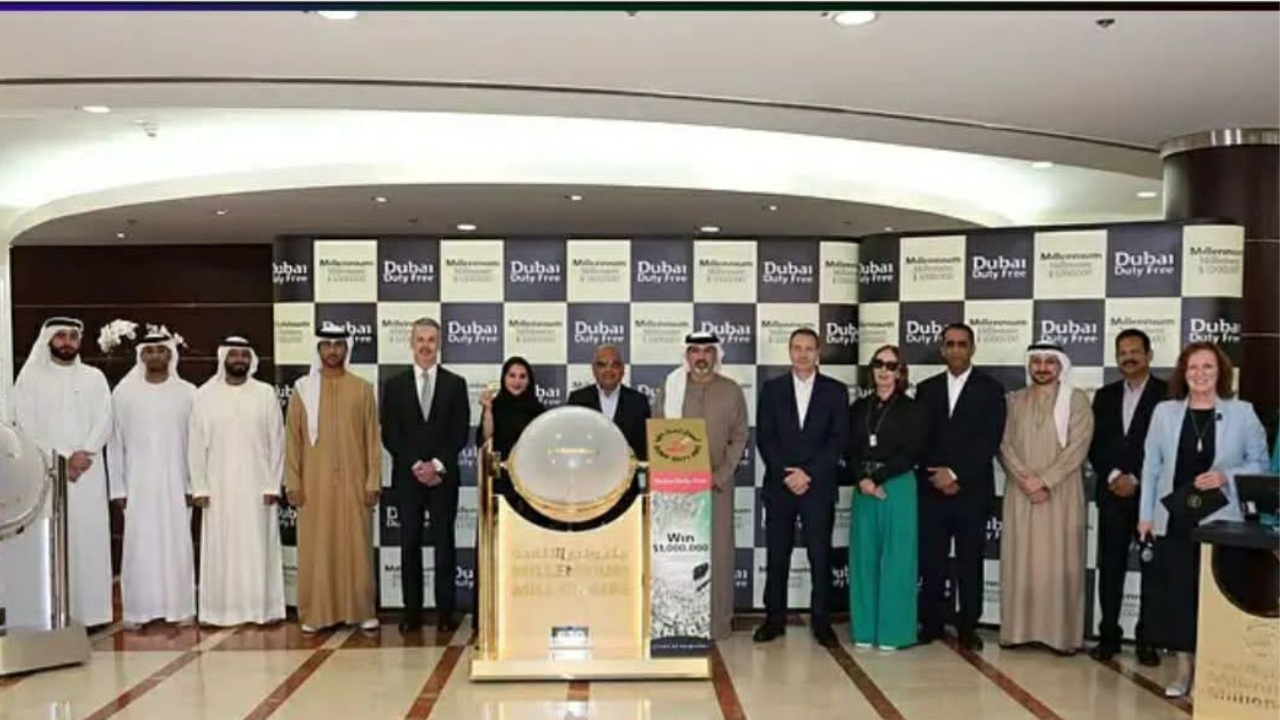 দুবাই ডিউটি ফ্রি ড্রতে ১ মিলিয়ন ডলার জিতলেন বাংলাদেশি
