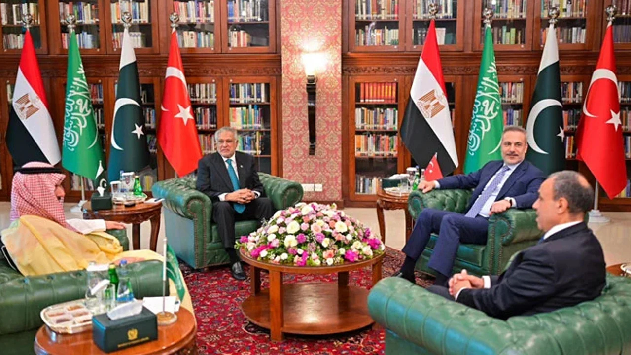 যুদ্ধ বন্ধে পাকিস্তানে সৌদি-তুরস্কসহ ৪ দেশের বৈঠক চলছে