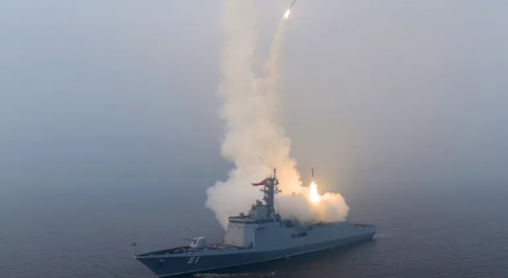 নতুন যুদ্ধজাহাজ থেকে ক্ষেপণাস্ত্র ছুড়ল উত্তর কোরিয়া