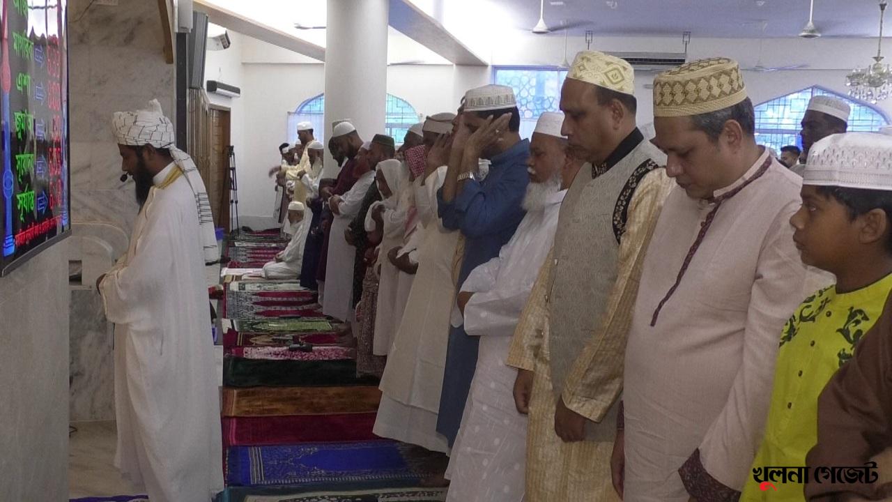 গোপালগঞ্জে পবিত্র ঈদুল ফিতরের প্রধান জামাত অনুষ্ঠিত