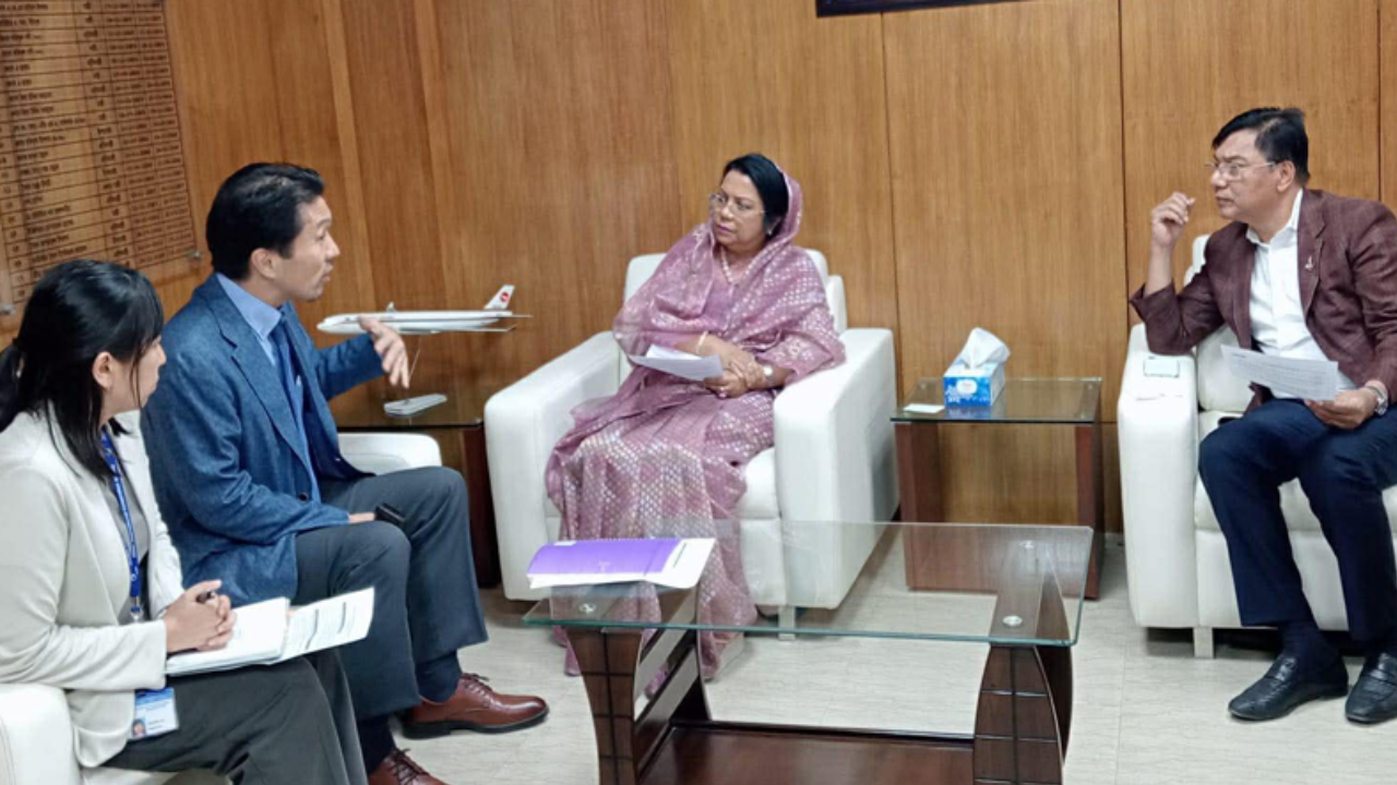 বিমান পরিবহন ও পর্যটনমন্ত্রীর সঙ্গে জাইকার প্রধান প্রতিনিধির সৌজন্য সাক্ষাৎ