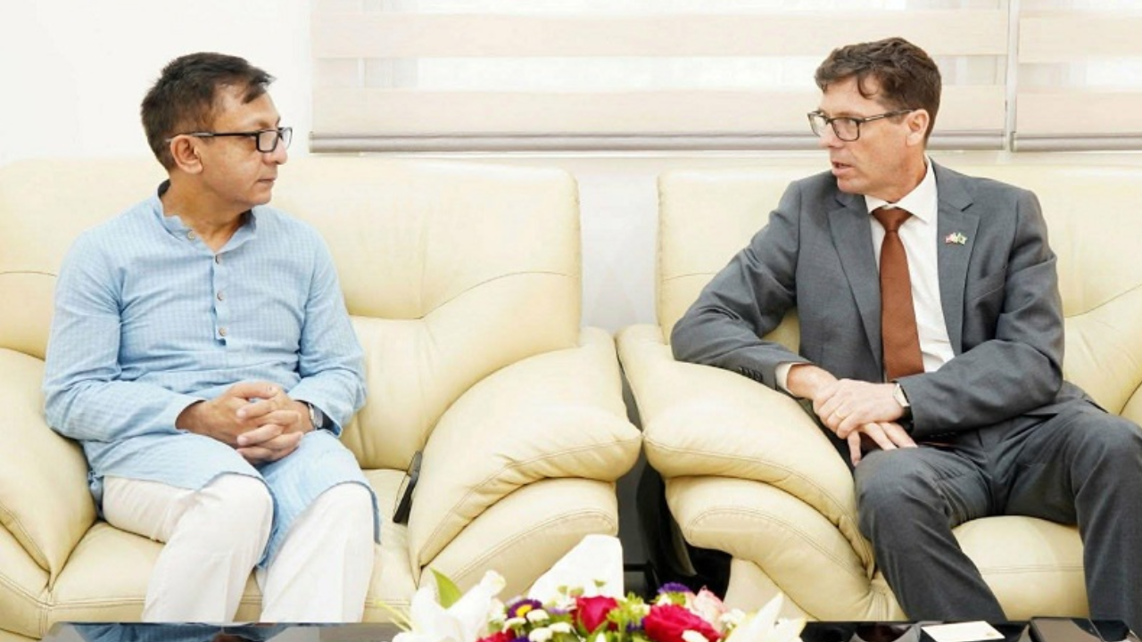 শিল্পমন্ত্রীর সঙ্গে নরওয়ে রাষ্ট্রদূতের সৌজন্য সাক্ষাৎ