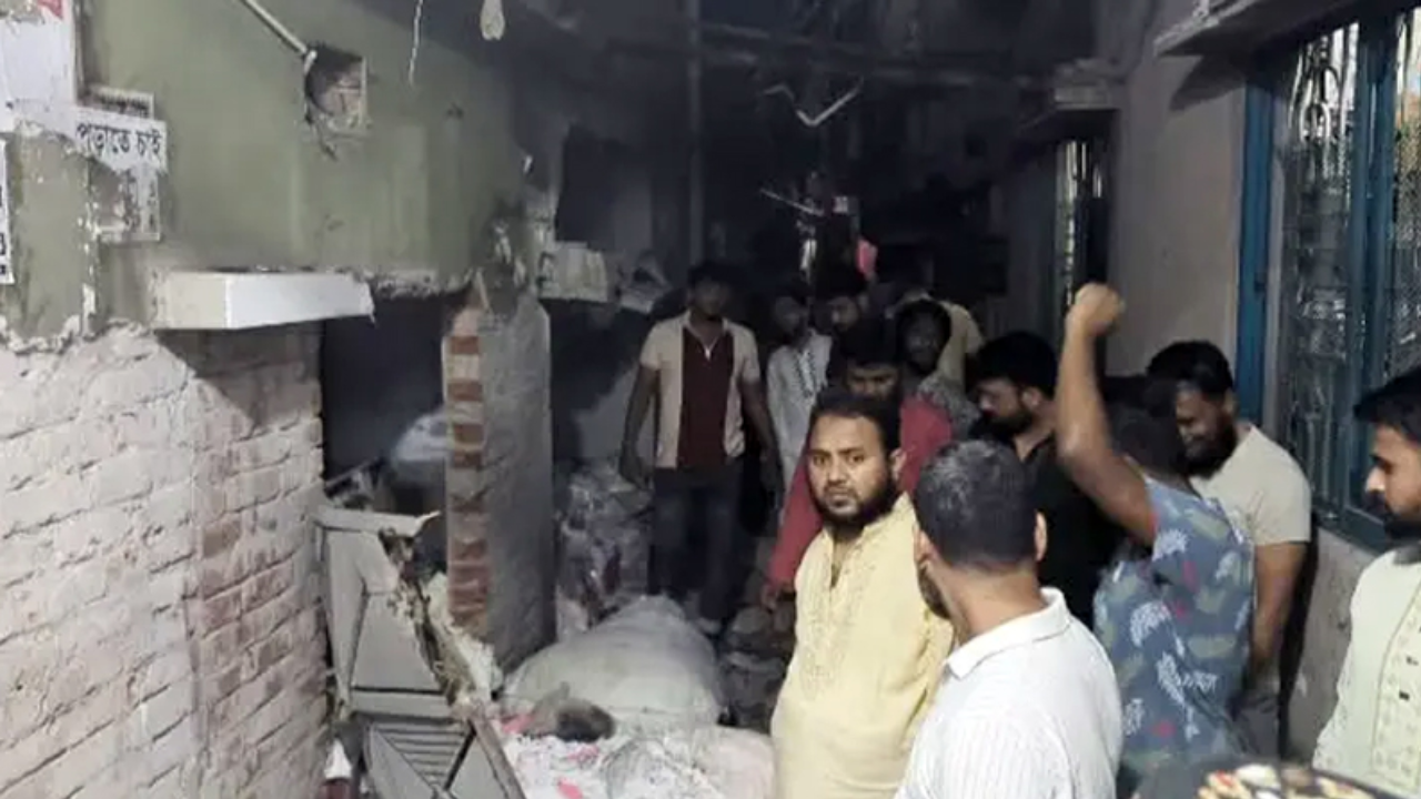 নারায়ণগঞ্জে গ্যাস লিকেজ থেকে ভয়াবহ বিস্ফোরণ, আহত ৩