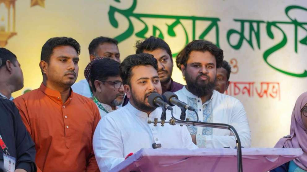 গৌরবের মুক্তিযুদ্ধকে ভূলুণ্ঠিত করা আ. লীগকে পুনর্বাসন করা যাবে না : নাহিদ ইসলাম