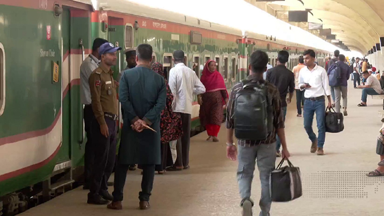 আজ থেকে টানা ৭ দিনের ঈদের ছুটি শুরু